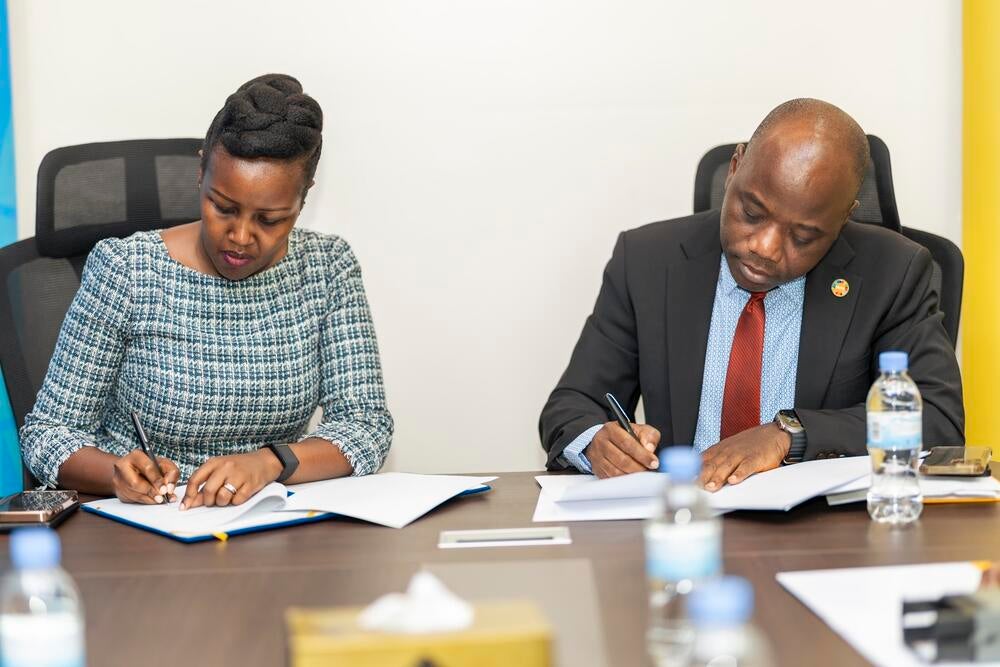 UNFPA-MINICT Sign MoU