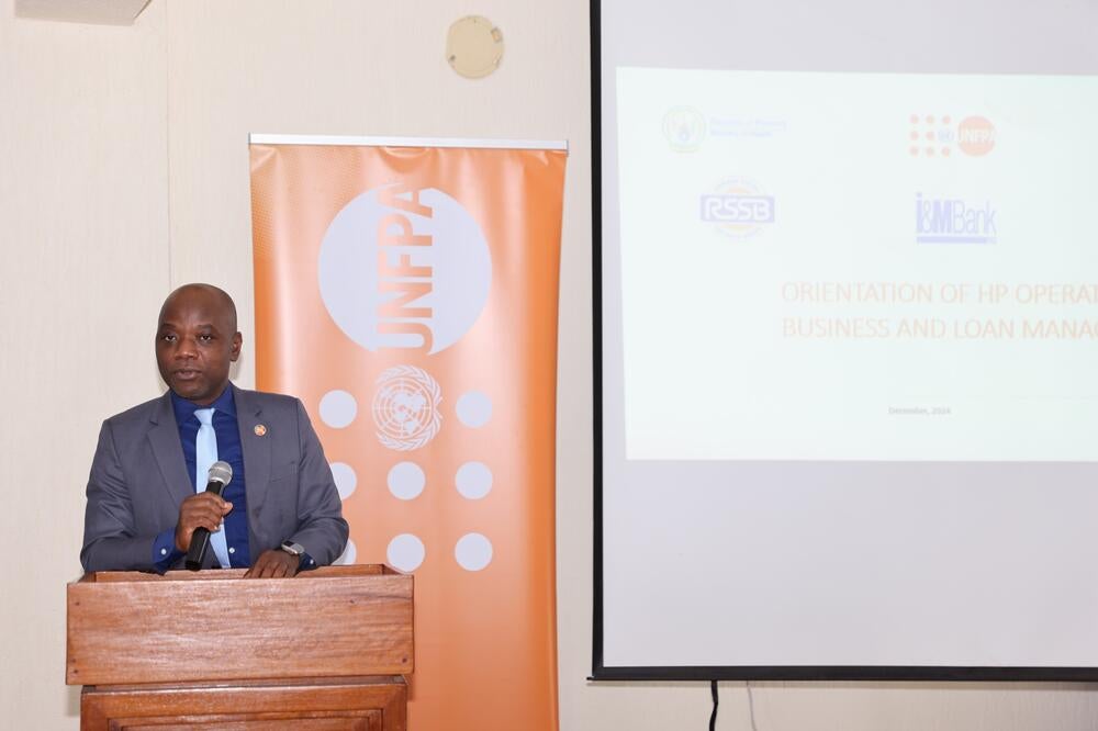 Dr.Olugbemiga Adelakin giving his remarks